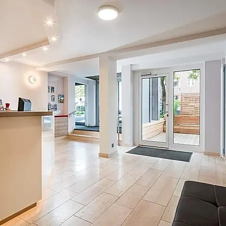 Astoria 3*